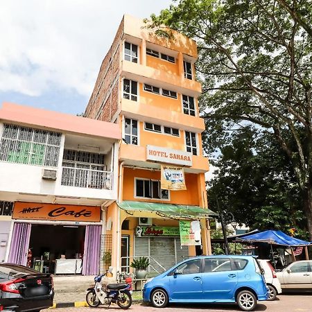 Oyo 89584 Hotel Sahara Kuala Kubu Bharu Exterior photo